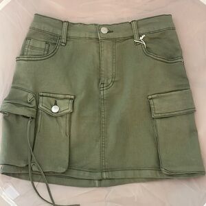 LOVEGEN NWT Olive Green Cargo Skirt